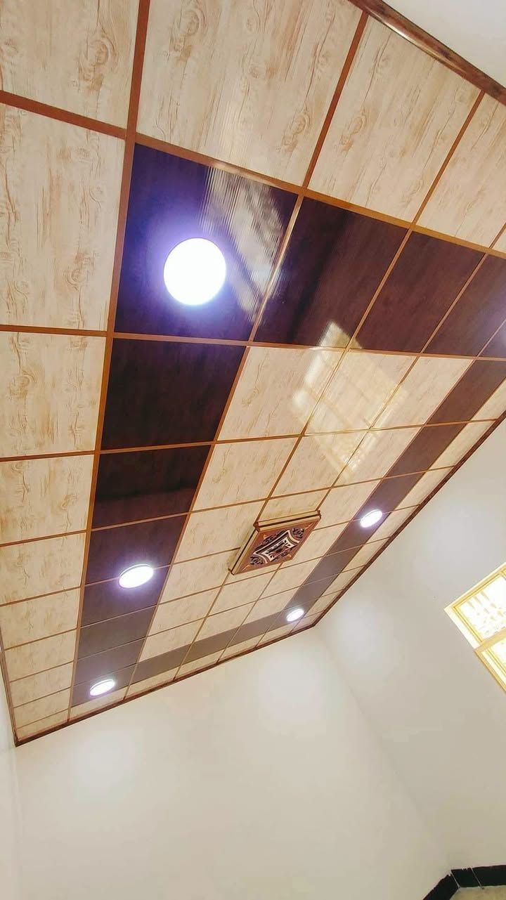 سلام عليكم اني خلفه ديكور وصبغ سقف ثانوي بغداد الشعلة الماعنده والحالتهم تعبانه  بنص السعر بثواب محمد الصدر وثواب ابوي واتساب ***********
