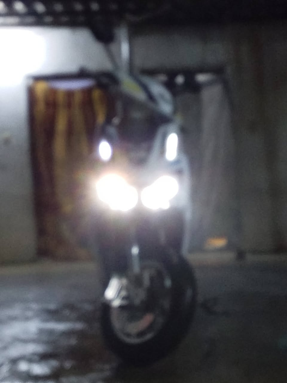 السلام عليكم
دراجة كهربائية للبيع🛵

♦️شركة بغداد 

♦️النوع RX

♦️السرعة الحقيقية 60

♦️نضام الR الرجوع الى الخلف

♦️نسبة النظافة 70%

♦️مري كاربون فايبر

♦️الملف 3000W

♦️A36

♦️72V

♦️6بطارية

♦️شيال رياضي

📍 ملاحظة الدراجة مبدل سكليتر و عمبار بريك جدد

و الإشارة بية خلل متشتغل و الجاملخ نقص

تجي وتشوف الدراجة مثل ما ذكرت النضافة70%

💰🤑السعر........600الف وبيها مجال

العنوان 📍 بغداد الزعفرانية 

رقم الهاتف 📞***********

ليريد يتصل ممتواجد على الانترنت
