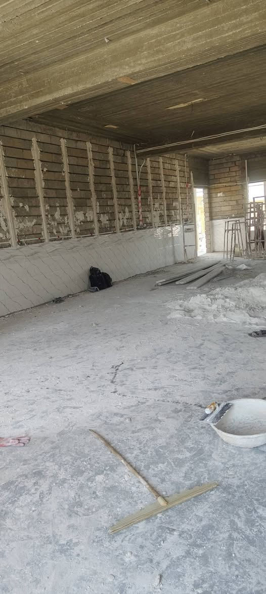 السلام عليكم يوجد كادر لبخ جص من الموصل يتكون من 5اسطوات 5 عمال متفرقين حالين ومن يرغب في العمل مراسلتنه على الخاص او الاتصال *********** واتساب ومن الله التوفيق
