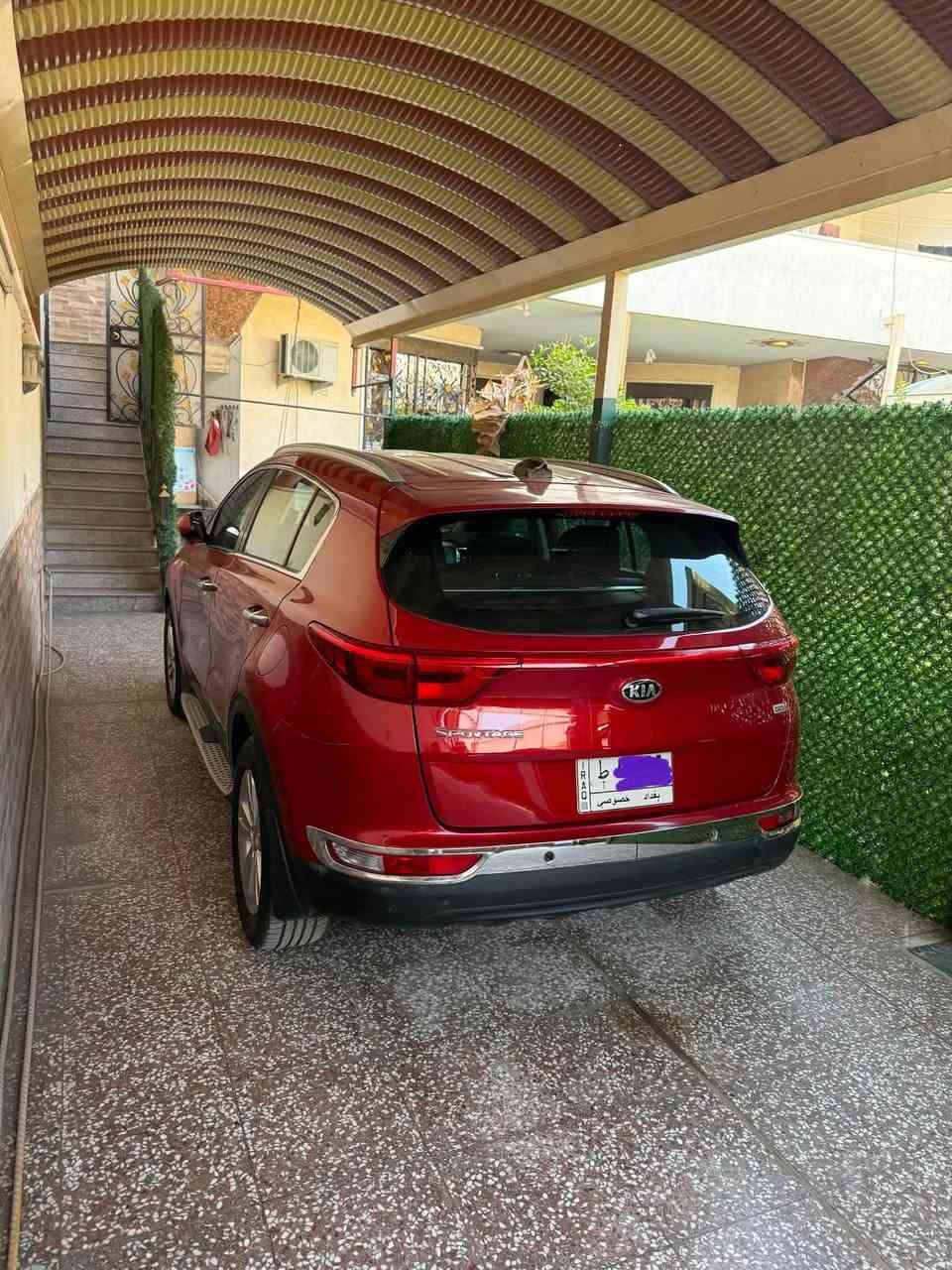 السلام عليكم
كيا سبورتج خليجي للبيع موديل  2017 احمر نظيفة جدا ماشية ٧٧ الف كيلو استعمال قليل محرك كير تبريد حدادية تايرات جديد محرك 2000 gdi تحكمات ستيرن نزول منحدرات نص فول بدون فتحة مكفولة من الصبغ عدا الجاملغ الامامي الايمن عكس السائق مكان السيارة في بغداد شارع فلسطين للتواصل واتس اب *********** 
السعر 148 ورقة
