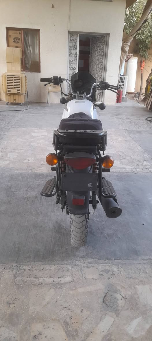 بوكسر • ٢٢ • بدون اوراق