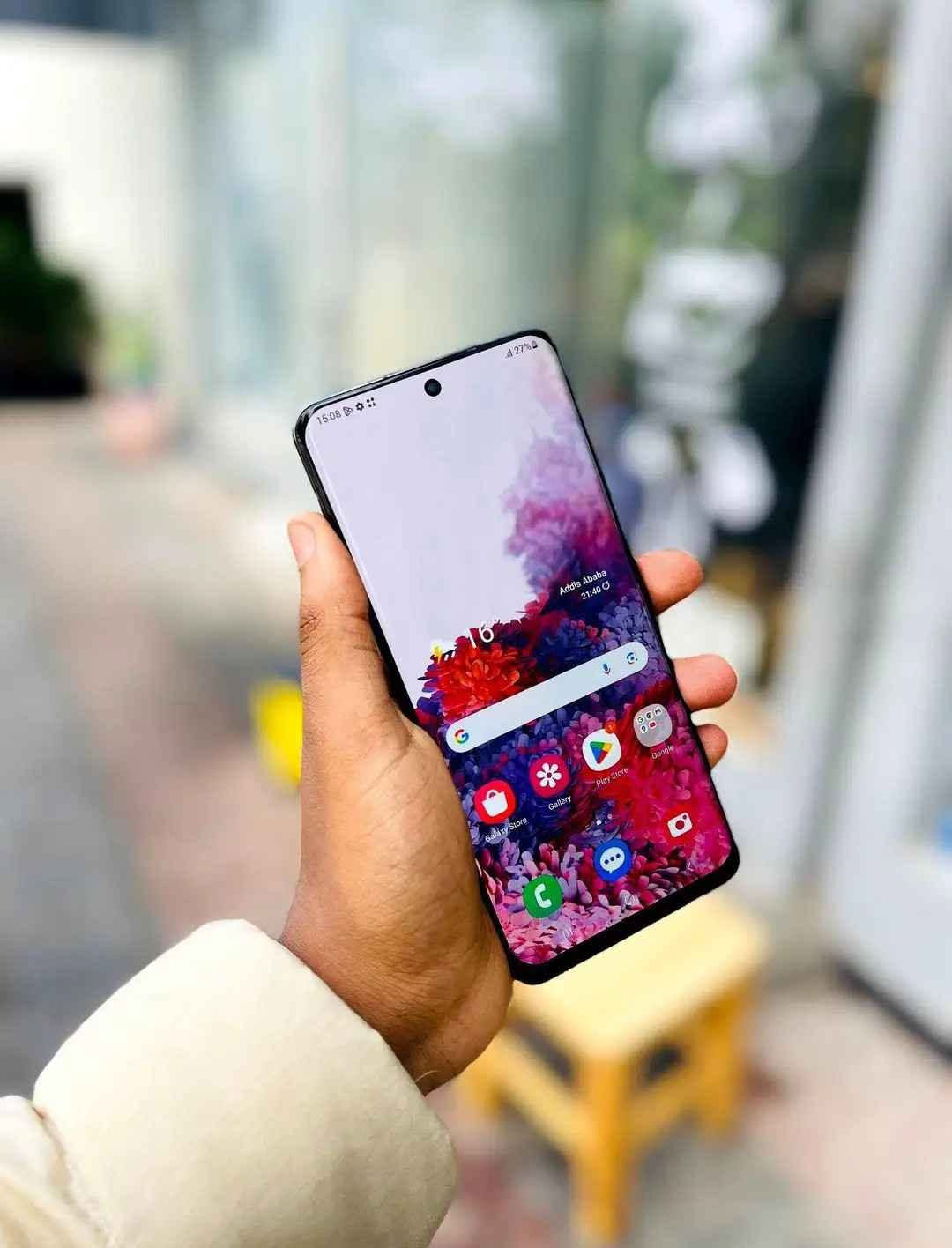 سامسونج s21 الترا نسخه 5G 
المواصفات والاسعار
سيم كارت مع شريحه الكترونيه ذاكره 128 سعر 390
دبل سيم كرت ذاكره 256 سعر 460 الف
الامتيازات
الشاشة: Dynamic AMOLED 2X قياس 6.8 بوصة،
المعالج:  Snapdragon 888
الكاميرا الخلفية: رباعية؛ رئيسية 108  ميجابكسل
الكاميرا الأمامية: 40 ميجابكسل.
البطارية: 5000 مللي أمبير، تدعم الشحن السلكي 25 واط واللاسلكي 15 واط.
بغداد زيونه ربيعي قرب مجمع البركه 
*********** بغداد, العراق
