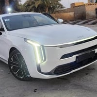 K8 موديل 25زيرو اعلى مواصفات هايبرد بانزين ضرر موضح بالصور تبديل بابين...