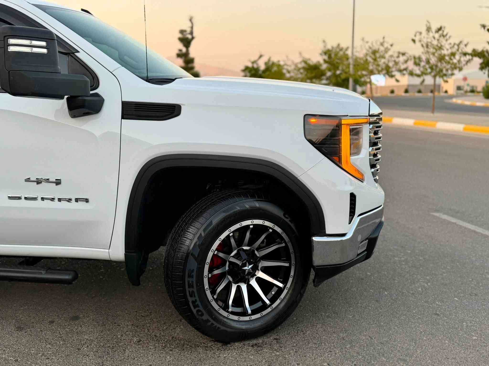 بسم الله الرحمن الرحيم
ارخص سعر كل عراق  238 $ ورقة  🔥🔥👋🏻👋🏻

جيمسي سيرا موديل 2023 فور ويل 4x4

محرك اربع سلندر محرك 2.7  تيربو  

گير و محرك بشرط برغي مامفتوح ✅…. 

گير و محرك كهربايات شرط جديد جديد  .........

▫️فور ويل دفع  باعي 4x4

▫️سيارة مكفولة بدون صبوغ بدون ضربة بدون أيرباگ✅

🔹أيرباك كل بيلادي سليم ١٠٠/١٠٠ ✅

🔹سيارة جديد حيل حيلوة نضيفة 📦📦

▫️سيارة عليه كفر داخل بدي و فوك بدي و مرايا 🪞

🔹اربع تاير و ويل جديد بدون مصروف ✅

مواصفات// 

بصمة . فور ويل .  رادار أمامي . رادار خط صريق . لايد ليد . شاشة كبير  .شاشة و كاميرا. اوتو ستار ستوب . بريك بصمة . تبريد مركزي . بلاجكتور -  بكلايت ليد - تحكم ستيرن. تحديد سرعة . ويل كاب … 

محرك گير صدر حداديه تبريد تخم تايرات جاهزة 🧿🧿

رقم و سنوي جديد تحويل مباشر… 

سنوي بأسمي تحويل بشرط......

مكان سيارة سليمانية… 🙏

                                                   ☎️:***********
