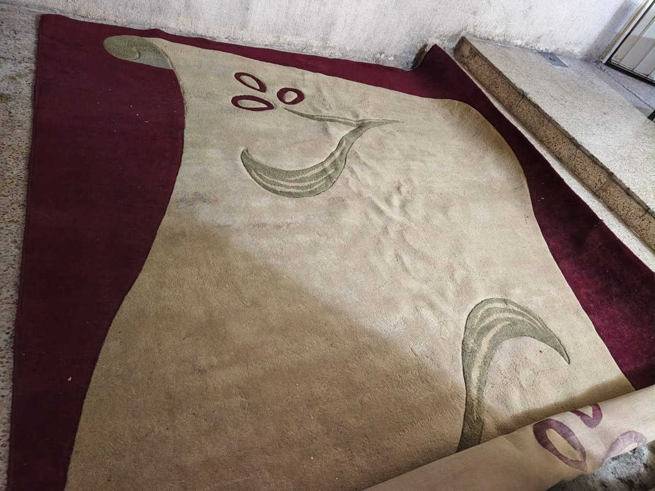 سجادة • مقاس ٣٩٥×٢٩٥ • تواصل خاص