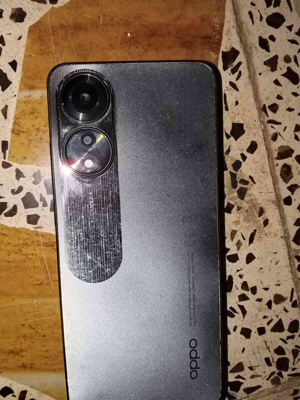 جهاز اوبو نضيف فقط مبدل شاشة اصلية
ذاكرة256 السعر175وبي مجال
***********

نص مكتوب في الصور:
- oppo A78 15.0 ColorOS اسم الجهاز OPPO A78 مساحة التخزين ٣٦,٠ غ.ب / ٢٥٦ غ.ب المعالج Qualcomm Snapdragon 680 Octa-core البطارية ٥٠٠٠ مللي أمبير في الساعة (نموذجية) RAM ٨,٠٠ غ.ب + ٨,٠٠ غ.ب معزز الأداء Trinity Engine الشاشة