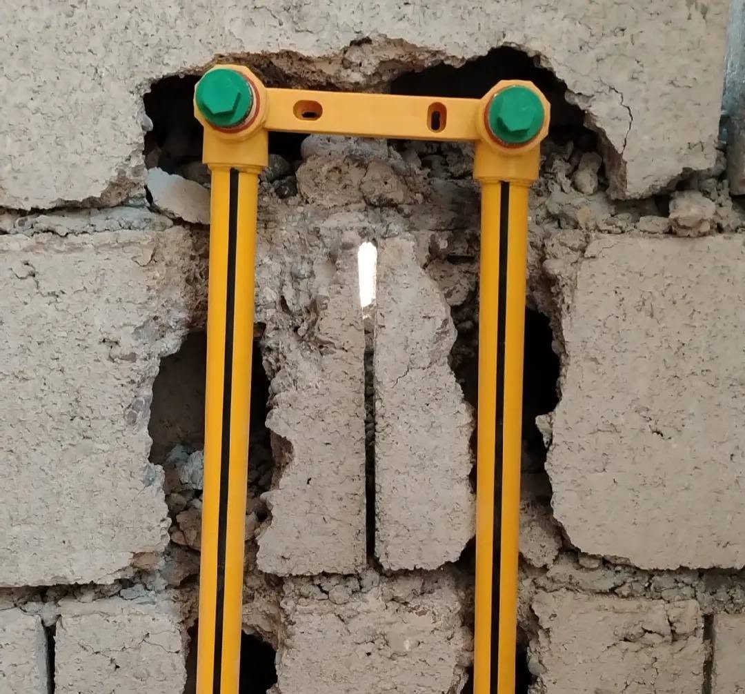 🔧 خدمات السباكة وتأسيس المجاري والماء 🔧
نقدم لكم جميع أعمال السباكة للبيوت والمحلات: 

🚰 تأسيس ماء للبيوت

🚽 تأسيس وتنفيذ المجاري

🔩 تمديد وتنصيب أنابيب الماء

🛠️ صيانة وإصلاح أعطال السباكة

🏠 تأسيس كامل للبيوت الجديدة

💧 فحص ومعالجة تسريبات الماء

☑ شغل مرتب ونظيف

☑ دقة بالتنفيذ

☑ أسعار مناسبة

☑ خبرة بالعمل

📞 ‏‪*********** وتساب

نص مكتوب في الصور:
- 15:12 2026/09/12
- Infinix HOT 30