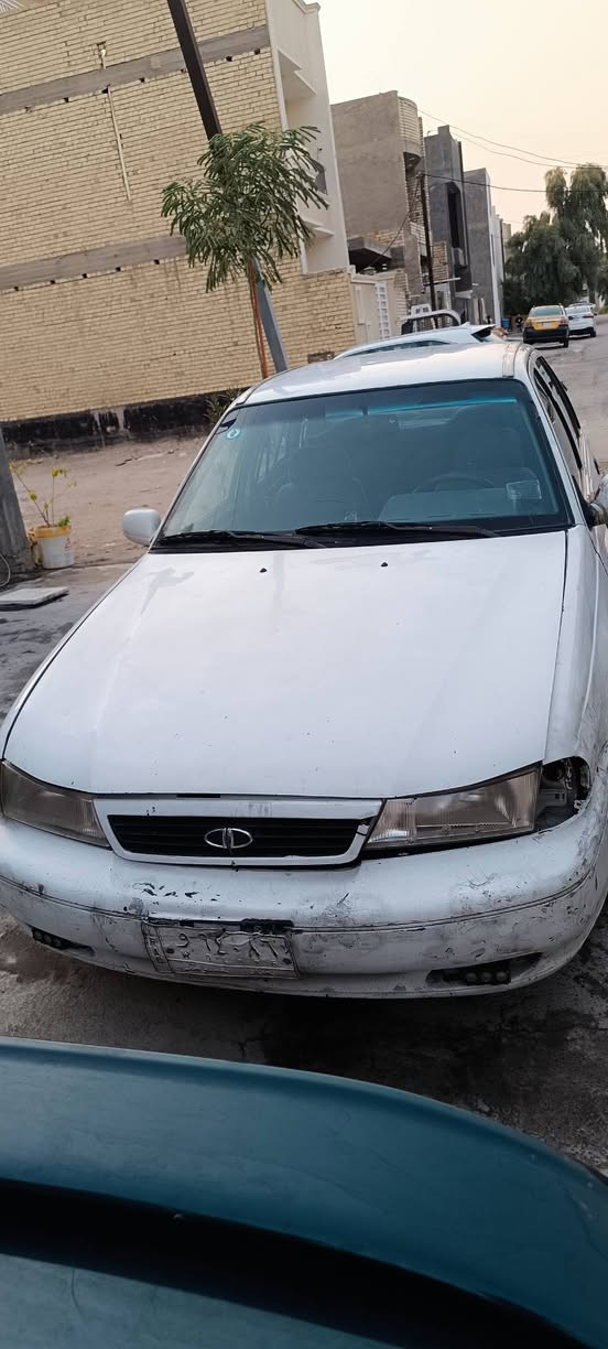 دايو سلو مديل ٩٦ 

رقم بغداد بسمي شرط التحويل 

محرك لا تنقيص ولا  تبخير

كير اوتماتيك

تبريد ثلج خير من الله 

تايرات جدد

السعر 20 ورقة وبيها مجال 

المكان بغداد التاجيات 

الرقم ***********

ملاحظة الكير بي مشكلة بس السيارة تمشي
