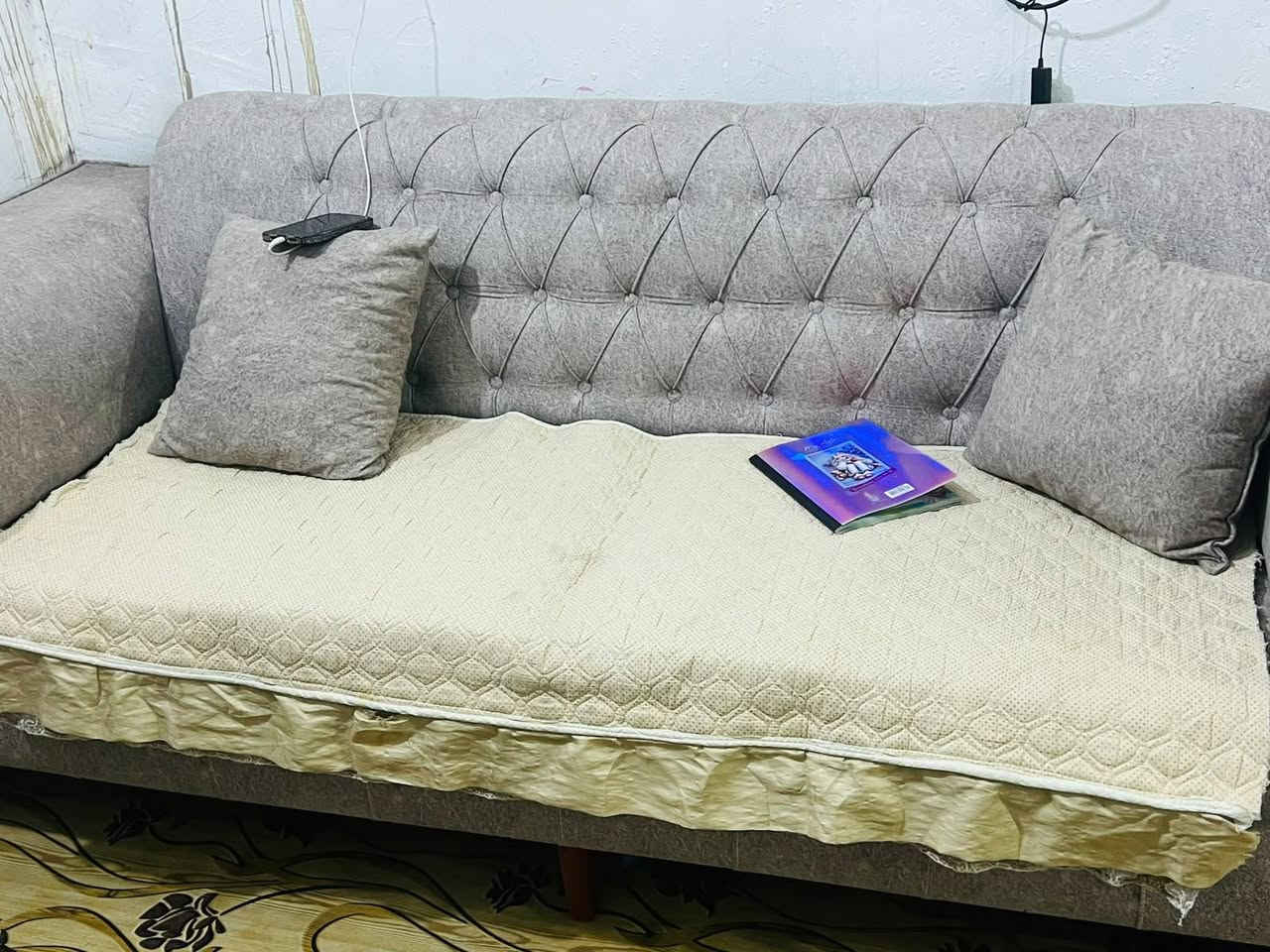 السلام عليكم تخم للبيع جديد مستعمل قليل 5 قطع و7 كوشات ثنين كبار وكرسين وسط وحده مكاني ناصريه سومر
شراي يتصل +964 786 983 4201
السلام عليكم تخم للبيع جديد مستعمل قليل 5 قطع و7 كوشات ثنين كبار وكرسين وسط وحده مكاني ناصريه سومر
