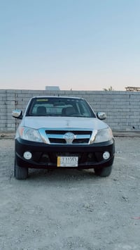 هايلوكس • ٢٠١١ • حمل
