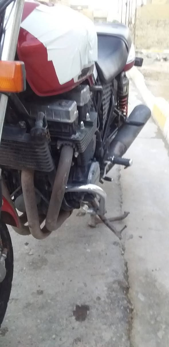 سلام عليكم سبي فور كير مكينه 750cc كفاله دراجه تخبل وعلي سعره 850 وبيه مجال ***********
