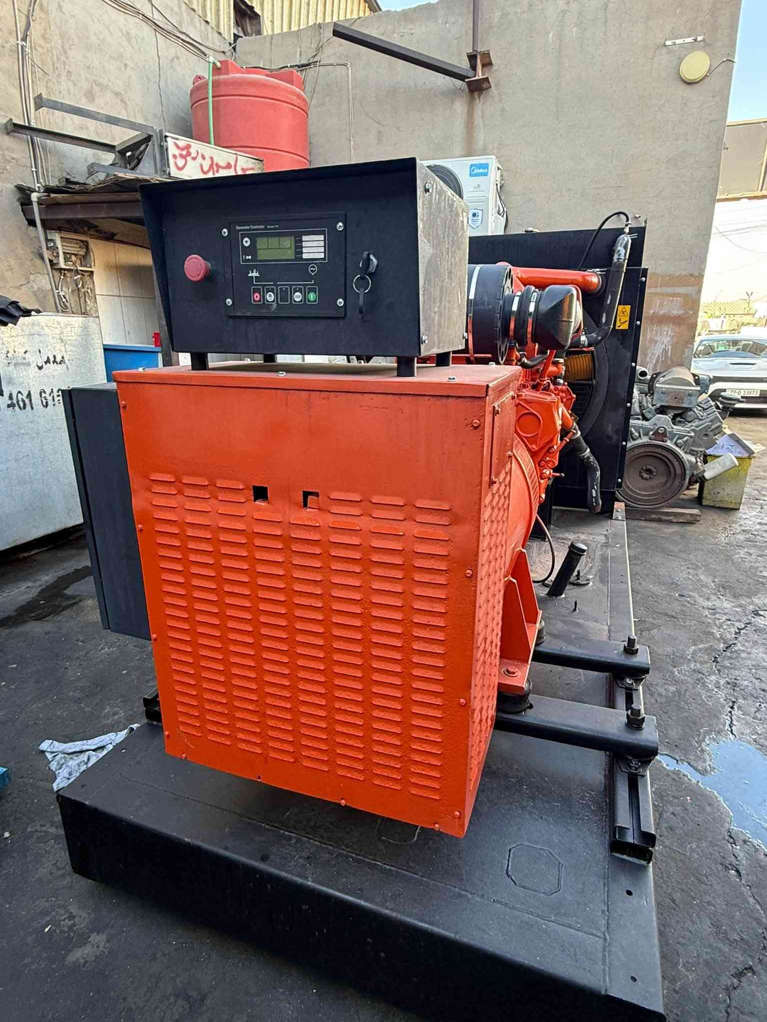 السلام عليكم
سكانيا 400. بم ونوزل 
ساعات العمل اقل 1000 ساعه 
400kva 
‎بورد اوتو كامل حماية برودكشن 
‎اوربي وضع شركة 
‎ استعمال اوربا فقط 
‎🚚يوجد توصيل الى جميع المحافظات وبضمان🚚
‏‎🚚كياندن هةية بو هةموو شاركان بةكرينتى🚚

‏‎ للاستفسار:
***********
***********
***********
***********
