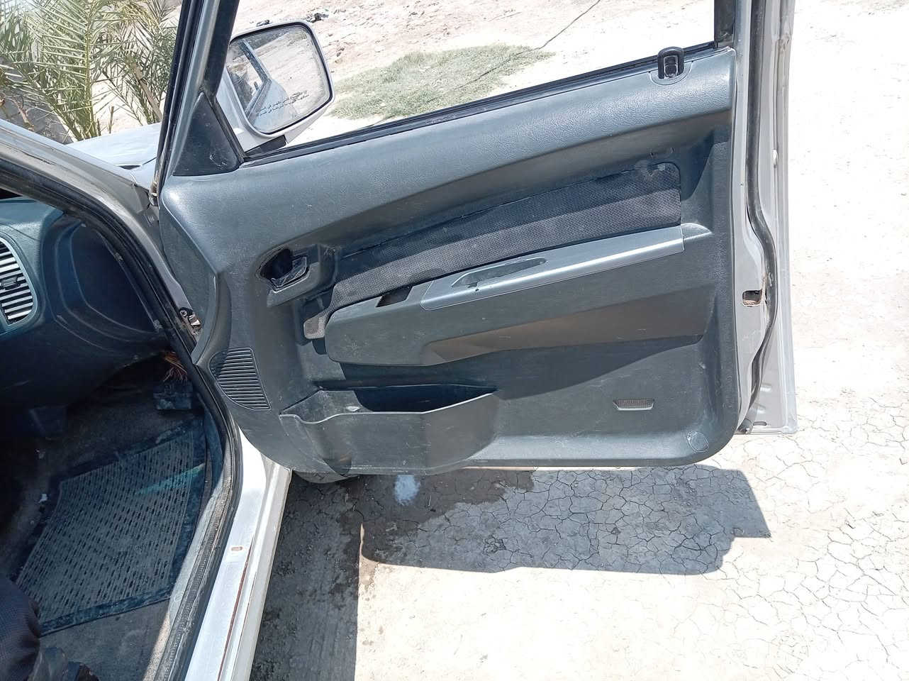 السلام عليكم تاتا هندي منفيس بدون رقم بس وراق بيه موديل 2014مكينه وكير ثري واي اكسن وباور وكشر كله مكفول دواخل كله مفوال سعرها 18وبيه مجال الشراي يتصل او واستاب ***********المكان ذي قار قضاء الدوايه
