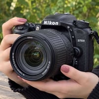 نيكون D7500 • عدسة 18-140 • 4K شاشة لمس