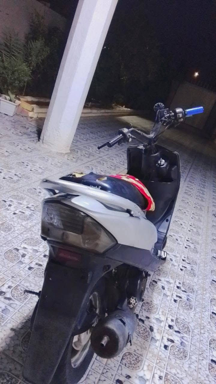سلام عليكم دراجه ماكس عداله للبيع
دراجه صافيه مكينه ما مفتوحه الدراجه خير من الله شلعه ومعدل 
السعر 450وبيها مجال الطيبين 
المكان حله حي البكرلي 
الرقم ***********
