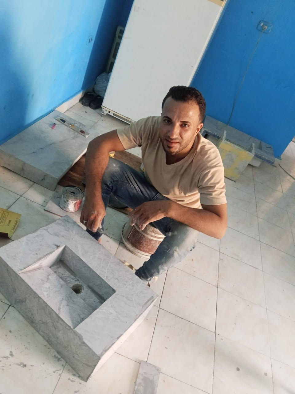 خلفه سيراميك جميع انواع البورسلين والكاشي والمرمى تسليم مهندس درجه اولى ***********
