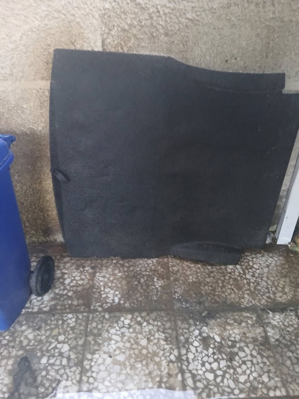 شلع ٢٥ الف. شوف الصور كدامك تجوة السايق ماكو فقط مع فرشه الصندوك***********
