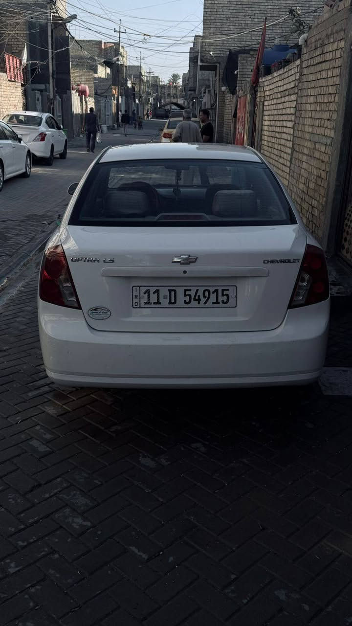 بيع مستعجل
2011 مكفوله كفاله عامه 
رقم بغداد بسمي تحويل مباشر 
ماشيه ١٣٥ 
السعر ٨٧ وبيه مجال 
غير متوجد على الفيس 
***********
