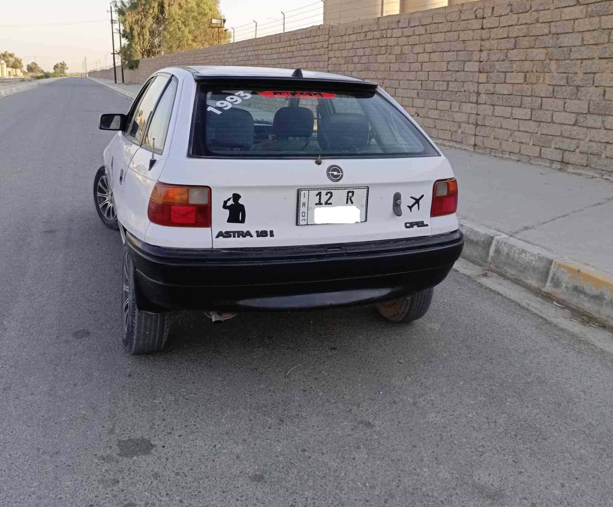 اوبل استرا للبيع
اللون أبيض/ الرقم نينوى مسطرة / الحجم 16

الموديل 93 /  السعر 43 بيها مجال / للاتصال ***********
