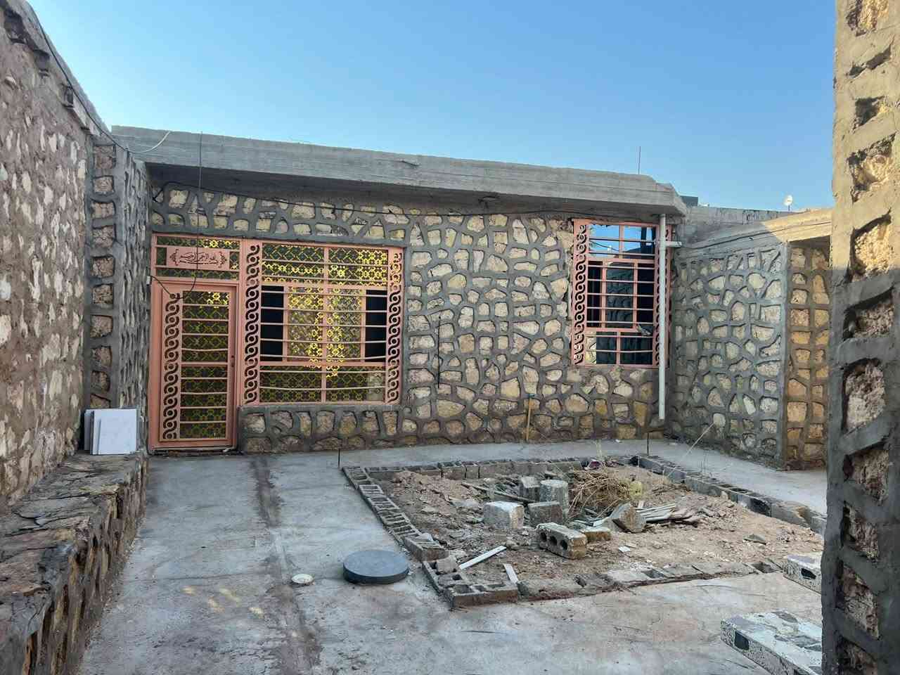 بيت للبيع 200 متر البراكيه مقابل شارع المطار القديم
للاستفسار
***********
***********
