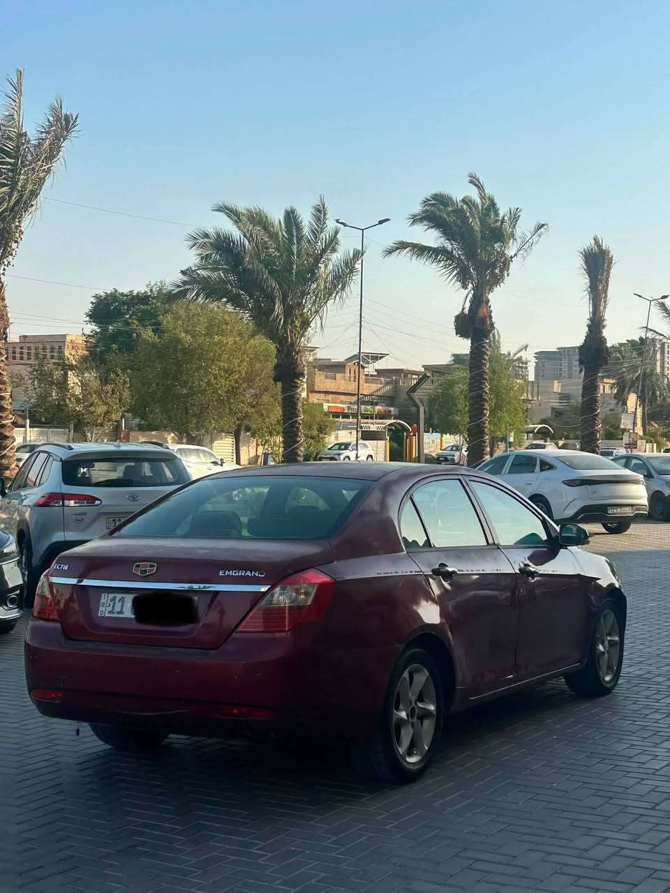 السلام عليكم للبيع سياره امكراند ٢٠١٣ سياره جديده مابيه اي نقص رقم بغداد باسمي كير مكينه صدر امامي خلفي تخم تاير تبريد ثلج تدفئه كشنات جلد بلاد فتحة سقف كهرباء جاهزه مكينه ١٨٠٠ كير اوتو اشاير بلمري بيها بس جراد مثل ماواضح بالصور عنوان بغداد الدوره *********** سعر 50$

