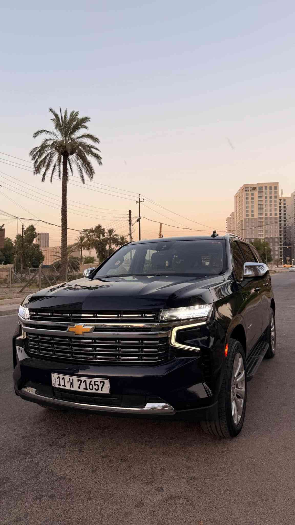 سلام عليكم 
للبيع تاهو موديل 2021 خليجي فئة ls 
محدث بريمير / رقم بغداد بأسمي تحويل ثاني يوم
السيارة لونها مميز بالنهار كحلي و بالليل اسوود 
ماشية 123 الف كيلو 
مواصفات التاهو العادية المعروفة 
السيارة صار بيها طخة هنا و انصبغ بيها بنيد و جاملغ و باب مفتوح 
سونار موجود
السيارة كلش حلوة و جاهزة ان شاءالله 
مكاني بغداد السيدية 
سعر السيارة 365 ورقة و بيها مجال 
*********** بغداد, العراق
