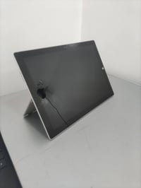 سيرفس برو 3 • ٤جيجا رام • ١٢٨جيجا SSD