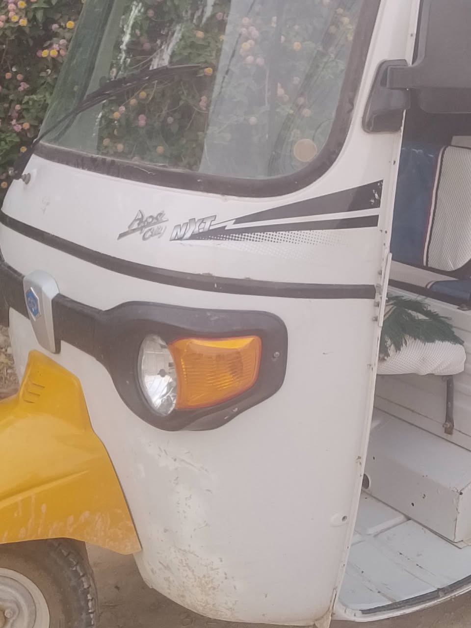 يتكتك بياجو مودل 21سعر3800علاوظعية البلاد مناقصة تك كاملة حتى سبير جديد عنوا النجف حيدرية ***********وراق كاملة
