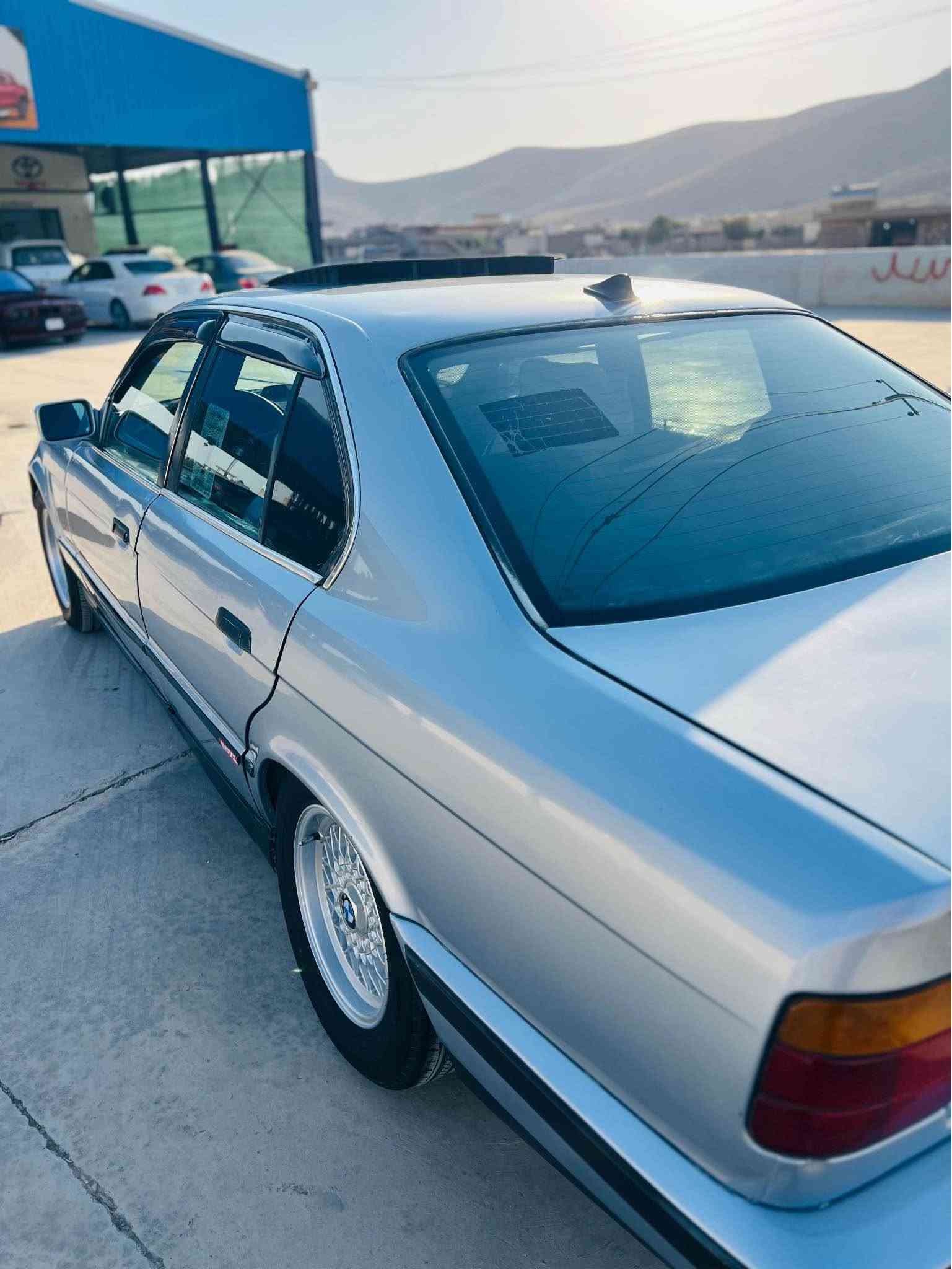 BMW📦🧿
بۆ فرۆشتن  ئاڕم پلاستیک  بەشەرتی ئاڕم ئەوەلیات 520گێڕ عادی مەکینەی ئەم حەفتە تەعمیرم کردوە لۆکلۆکە بەشەرتی هەمو شتێک مەکینەو گێڕو تەبریت ساردو گەرم ااردی زۆر خۆشە تاقم تایەو ویلی مشە بەکی عەسلی بۆ بەستراوە هەمو گیانی لەسەر بیلادە پێشودوای دا گیراوە لایت زینۆن کامل زۆر بەقەوەت ناودەر لۆک لۆکە ماڵی دۆسە یەک هەزار مەسرەفی نیە سعری 33گەڵا مەجالێکی برایانە تکایە مشتوری نیت تەلە فون مەکە شوێن سەیسادق 
*********** حلبجة, السليمانية
