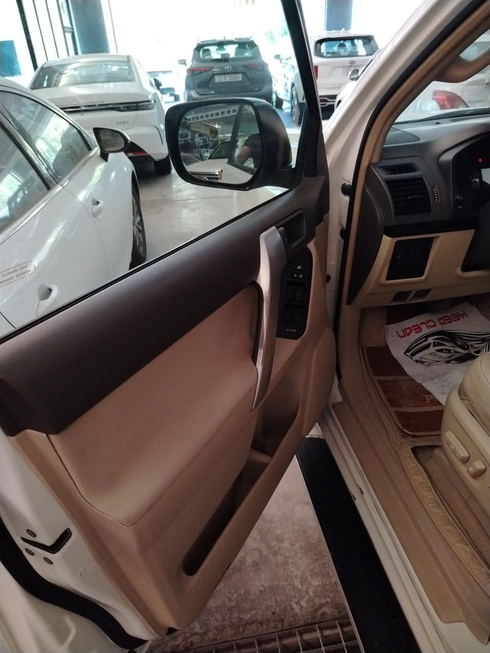 ❌❌ لا لا لا يتوفر لدينا نظام الاقساط ❌❌
تويوتا برادو
موديل : 2019
الممشى : 80,000
الضرر : كفالة عامة ( فقط يوجد صبغ بالدعامية )
السعر : 38,000 $

بغداد / الكريعات / الوقف السني / شركة الذاكرون 
اوقام العمل والاستفسارات من الساعه 12- ظهرا الى الساعه 9 مساءا

للتواصل والاستفسار 
المبيعات : ***********
احمد : ***********
محمود : ***********
مصطفى : ***********
