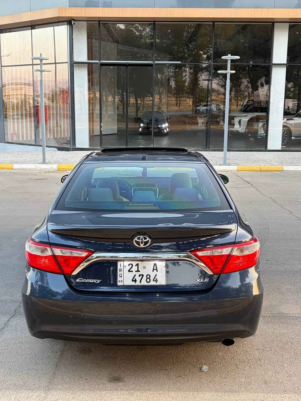 تويوتا كامري فول مواصفات نيلي 2017 
گێر و مەکینە به شه رت ١١٥ ميل  رويشتوه يه ك دينار مەسرەفی تیا نيه سه ياره كه ٧ بارجه يه به حيزام ايفروشم هه يكه لي زور زور جوانه مواصفاتي فوله سلايد  به صمه كوشن هيته ر كوشن جلد شاشه گه وره شه غال ٢ به صمه  سه نه وي تا ٢٠٣٠ تازه يه رادار ي اوينه سه ماعه jbl زور مواصفاتي تر شوين سليماني نرخي.   128   مجاليكي كه م 
4T1BF1FK9HU739406
*********** السليمانية, العراق
