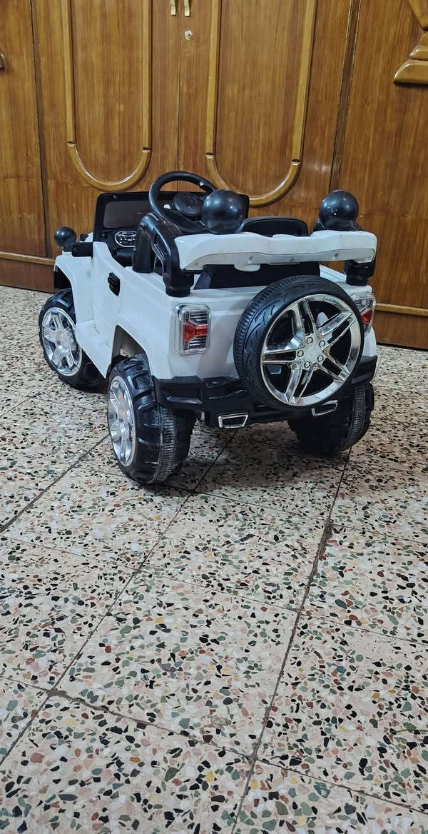 سياره شحن جديده للبيع بيهه نغمات وفلاش هم يصير الهه تحمل وزن السعر 125 مكان ميسان الدبيسات شراي خاص او تصال ***********
