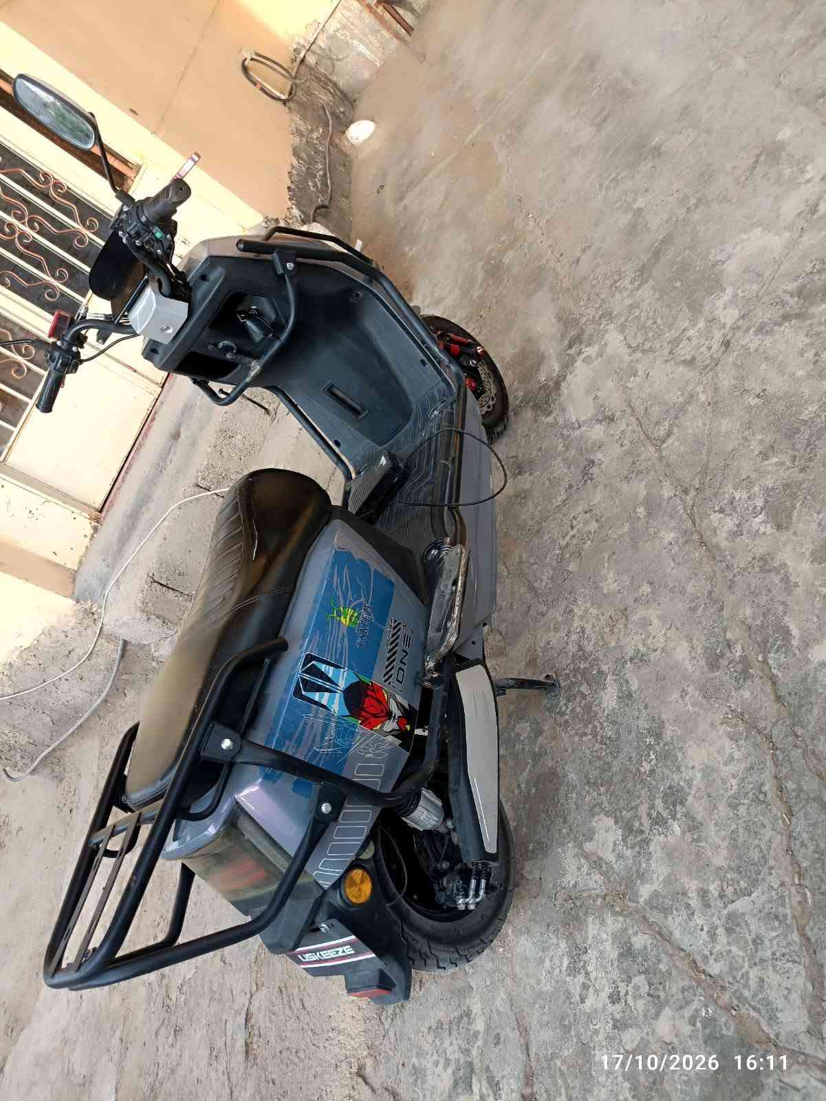 موتور شحن • نضيف • ٦ بطاريات