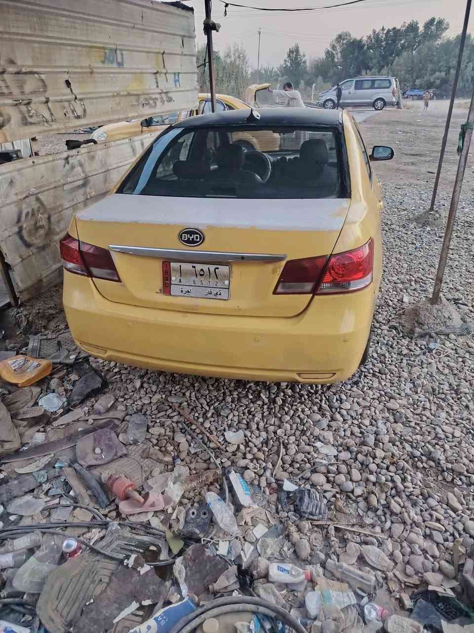 السلام عليكم بيوايدي مديل٢٠١٣ سياره سنويته لنهايه ال28 مصفره غرامات خط وبحث بيهه مطلوبه 150 الف هيئه عالمشتري سياره مكلوبه ومصلحه محرك وكير كورلا تحويره بغداد تبريد غير شغال تحويل مباشر السياره جاهزه كبل للشارع مكان السياره ديوانيه الحمزه الشرقي بيع فقط بدون مراوس غير متواجد عالفيس للتواصل *********** السعر 22 قفل
