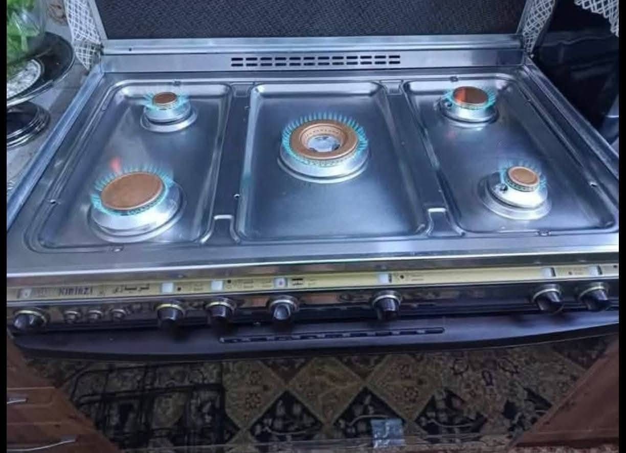 صيانة ***********📲
ابا الحسن للصيانه الطباخات كافه انواع الطباخات الغازيه صيانه موقعيه داخل المنزل بغداد وطراف بغداد متواجدين 24 ساعة رقم الهاتف *********** وبي واتساب موقعي 🏠
