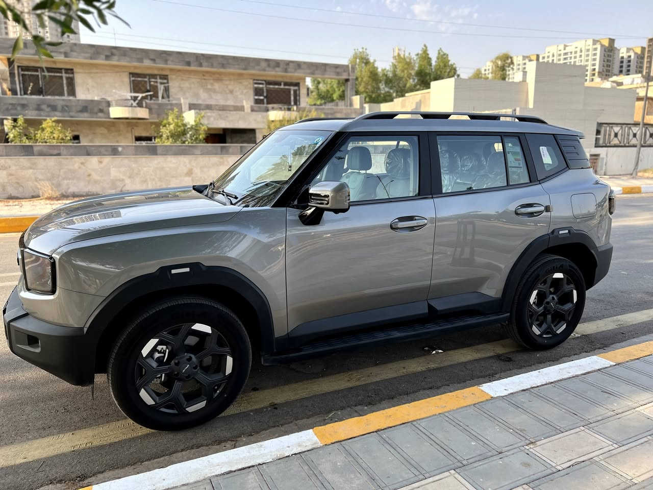 🚙 جيتور T1 Comfort موديل 2026 🔥ماشية 3000 km
⚙️ المواصفات:
✅ محرك 2.0 لتر تيربو (4 سلندر)
✅ قوة 254 حصان
✅ ناقل حركة أوتوماتيك 8 سرعات (8AT)
✅ عزم دوران 390 نيوتن.متر
✅ سعة خزان الوقود 70 لتر
✅ تسارع 0 - 100 كم/س خلال 8.6 ثانية
✅ سرعة قصوى 180 كم/س
✅ 5 مقاعد رحبة ومريحة
✅ شاشة وسطية 12.8 إنش
✅ شاشة عدادات رقمية
✅ دعم Apple CarPlay وAndroid Auto
✅ شاحن لاسلكي للهواتف
✅ كاميرات محيطية 360°
✅ حساسات خلفية
✅ مقاعد جلد مع تحكم كهربائي للمقاعد الأمامية
✅ تشغيل بالبصمة ودخول ذكي
✅ مثبت سرعة
✅ أنظمة أمان متعددة
🛡️ ضمان المحرك: 10 سنوات من الوكيل.
📍 شركة هارلم
📞 للاستفسار:
***********
