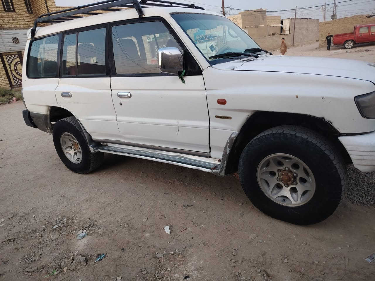 سلام عليكم باجيرو موديل 99متجايه كتر السايق سنويه صاقطه رقم اربيل راعي السياره موجود بكلر حداديه جديده تفاصيل اكثر اتصال *********** المكان الديوانيه قضاء البدير سعر 34  وبيه مجال
