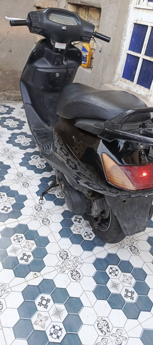 السلام عليكم ورحمة الله وبركاتة سبيسي ياباني مفتوح سعر 400وبيه مجال مكان كوت حي جهاد ***********
