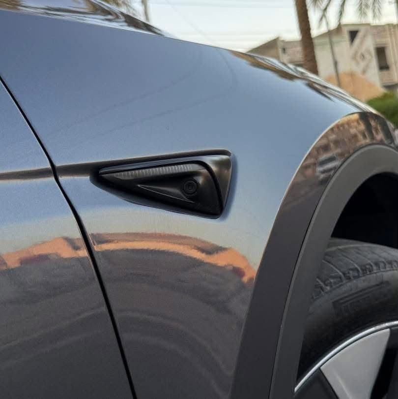 TESLA MODEL Y 
DUAL MOTOR LONG RANGE 2023
تسلا واي لونك رينج دبل ماطور 
ماشيه :73 كيلو 
كامرات 360 
اوتو بايلوت 
حساسات 360 
معروفه مواصفاته
بدون صبغ ( باب خلفي مبدل اصلي نفس اللون)

السعر 21،500$ وبيه مجال 
وبيه مجال بسيط 
***********
***********

