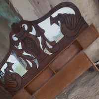 للبيع • سعر مناسب • غرفه اخشاب