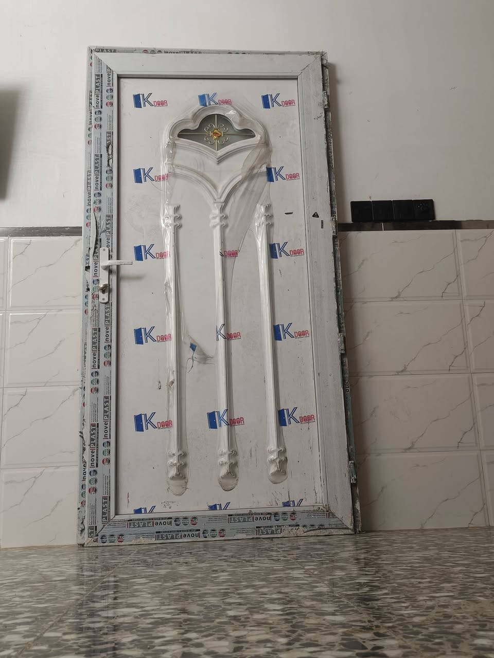 باب صحيات استخدام قليل نضيف تفصال
طول 2 m
عرض 1 m
...... 
ماخذه 115
أريده ب 60
***********
