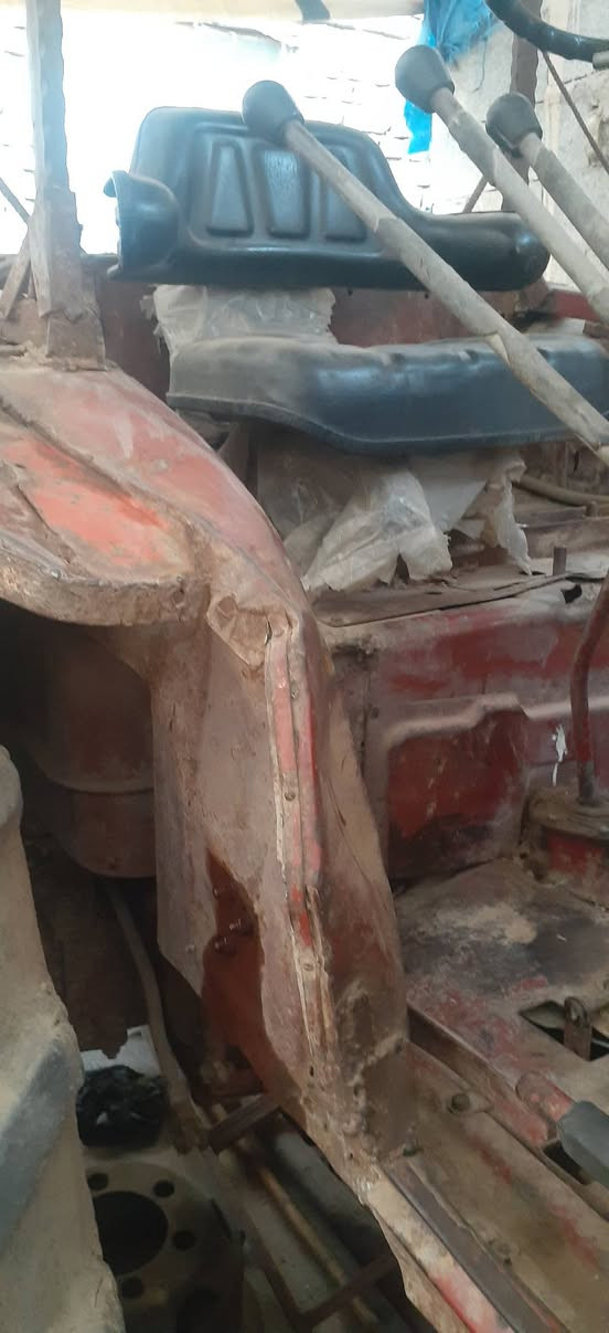 حوض مع قمارة مال بلاروس موديل 2002 صبغ الشركة للبيع الاتصال على الرقم ***********
