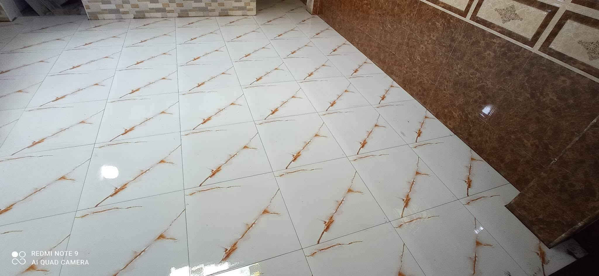 خلفه سيراميك متفرغ للعمل
نعمل سيراميك مرمر كرانيت 
بايات درج حجر قرض بورسلين 
استفسار اكثر اتصل 
 ***********واتساب***********
‏‪مستعدون لكافه أعمال الترميم

نص مكتوب في الصور:
- REDMI NOTE 9 AI QUAD CAMERA
- REDMI NOTE 9
- AI QUAD CAMERA