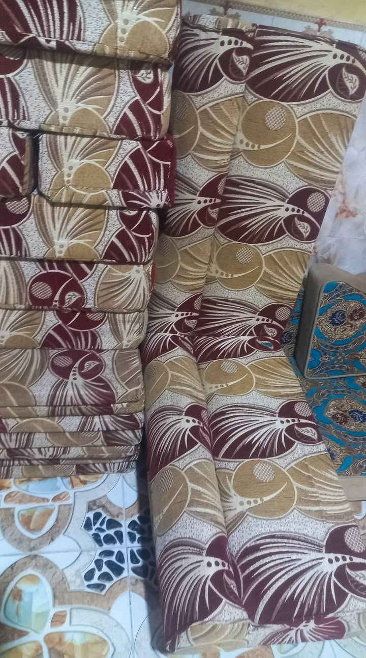 السلام عليكم ديوان للبيع كامل كلش نظيف السعر ١٦٠ سوق الشيوخ  ***********
