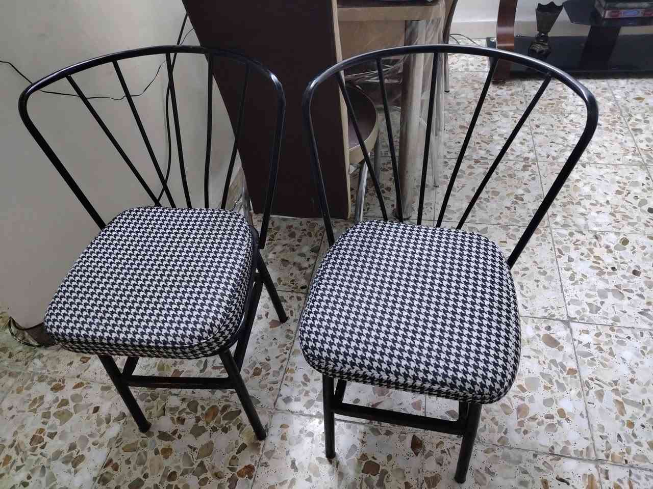 للبيع قنفة جلد ٢٠
كراسي حديد عدد ٢ ب ٢٠
ميز زجاج جوزي مع ٣ كراسي ٦٠
وديوان عشر مقاعد عراقي نظيف جدا ب٢٥٠
للتواصل ***********
