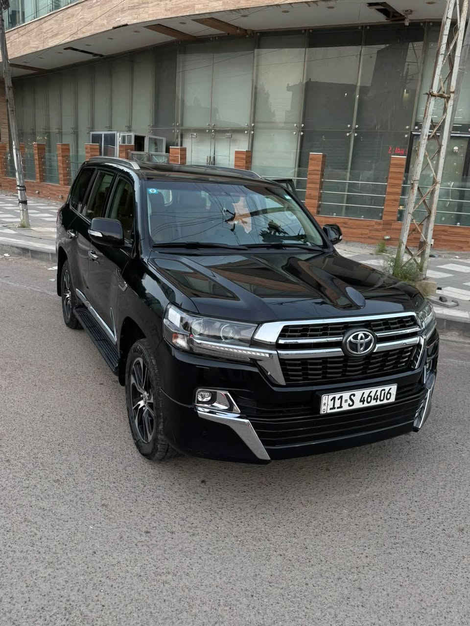 سلام عليكم جمعة مباركة 
🚘 للبيع | Toyota Land Cruiser GXR 2021

✨ لاندكروز GXR موديل 2021
▪️ السيارة نظيفة وجديدة جداً
▪️ الممشى: 80,000 كم
▪️ اللون: أسود 🖤
▪️ مغلفة PPF بالكامل
▪️ الداخلية: قرميدي 🤎
▪️ المحرك: 6 سلندر
▪️ رقم بغداد
▪️ تحويل ثاني
▪️ السيارة كفالة عامة
▪️ المواصفات: مواصفات GXR كاملة ومعروفة
▪️السعر 58,000$ يعني 580 ورقه

📍 موقع السيارة: بغداد – الكرادة – ساحة كهرمانة

📱 واتساب: ***********
📞 اتصال: ***********

🔥 سيارة جديده جداً
