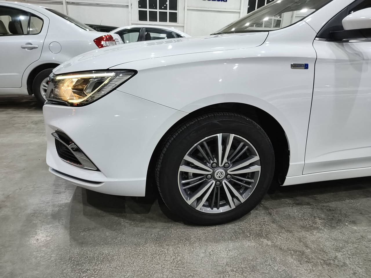 MG 5 2024💥💥💥
أم جي 5 2024 💥💥💥
🟢 عداد : 3,000 km فقط
🟢 كفالة عامة 
🟢 بصمة
🟢 شاشة + كامرة + حساس خلفي 
✅ مرقم بغداد 
للاستفسار اتصل على الارقام التالية ( بيع - شراء - مراوس ) 
عبدالله الجبوري :
☎️***********
☎️***********
سرمد المسلماوي :
☎️‏‪***********‬‏
📍العنوان : بغداد/ معارض البياع - معرض الاسطورة - الشارع الثاني - اول معرض الركن
