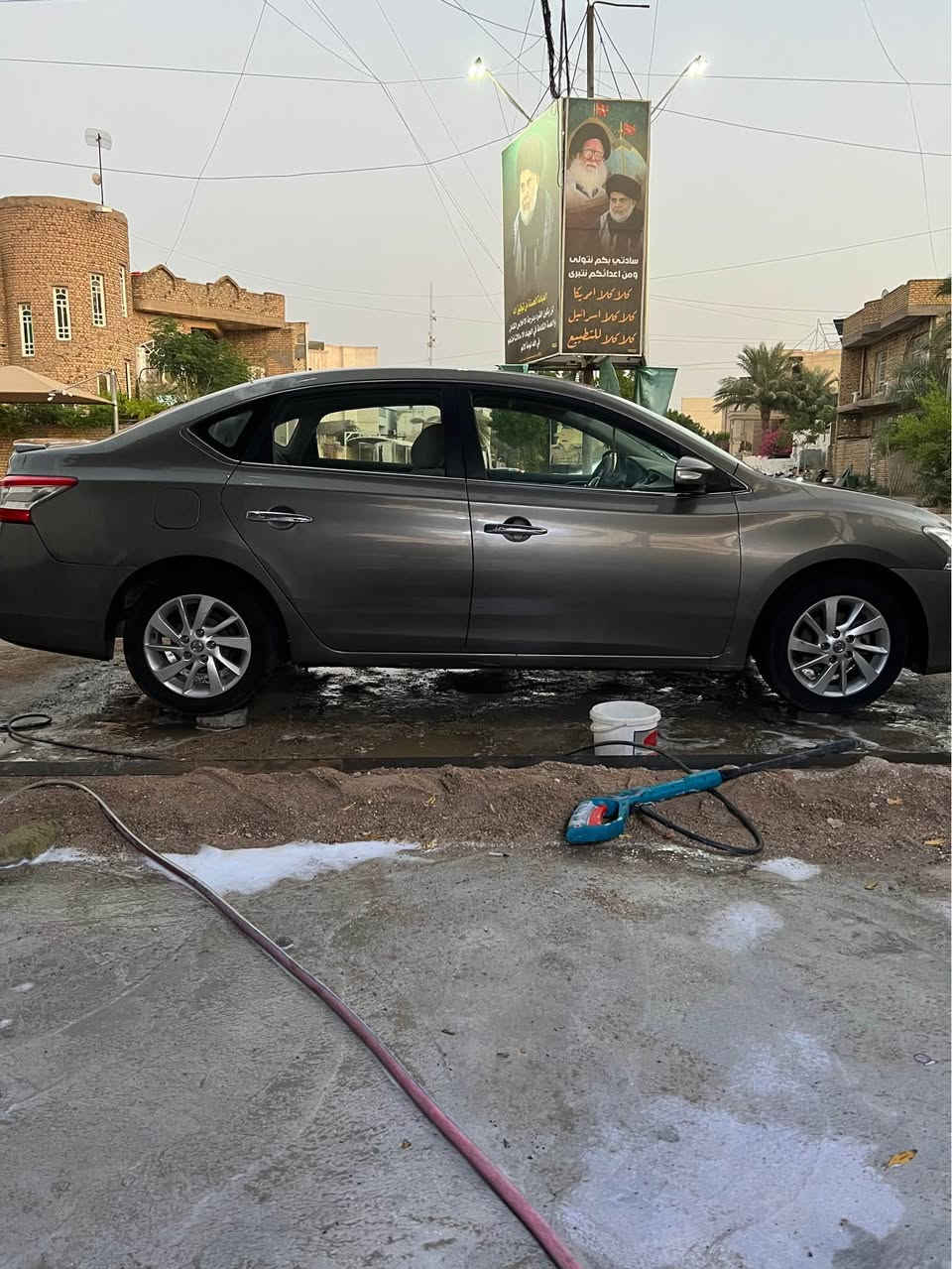 نيسان سنترا 2014 خليجي بصمة بيها باب السايق فقط 
السعر 92 ورقة و بيها مجال رقم اربيل بإسمي 
للاستفسار *********** Singapore
