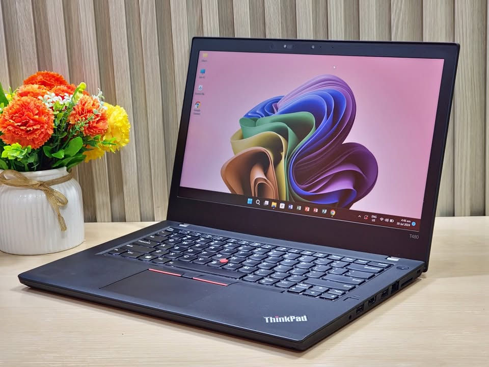 لينوفو T480 • كور i7-8565U • SSD NVMe ٢٥٦ جيجا