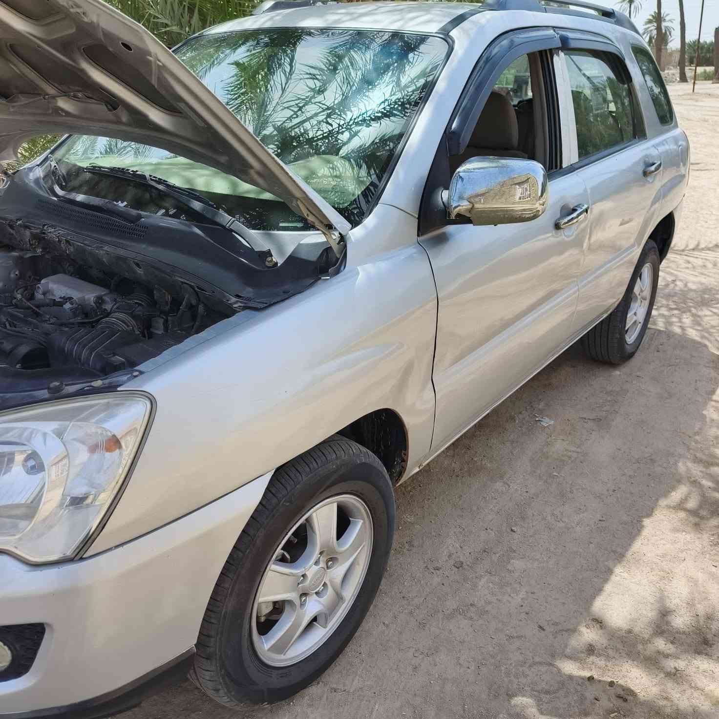 سبورتج خليجي 2008
جاهزة مابيها نقص برغي 
گير ومكينة كفالة
حدادية وتخم تاير فول
بيها ضربة بجهة السايق معمرة 
تريد مداور تريد وكالة 

الناصرية 
سعرها 68 قفل
***********
